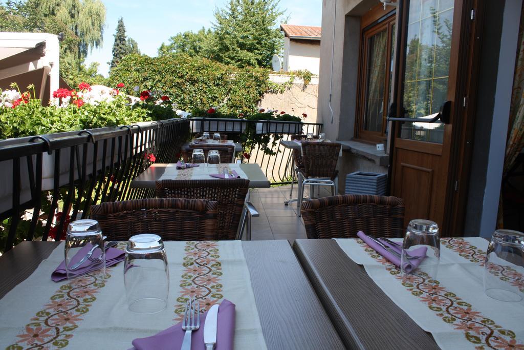 Logis Hotel- Restaurant La Renaissance Baccarat Exterior photo